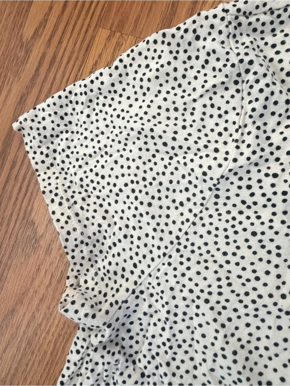 GAP White Crewneck Tee with Black Dot Print Size L - Picture 5 of 8